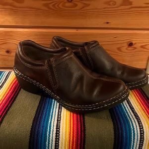 Womens Eastland Amore leather slip on shoes  8 wide